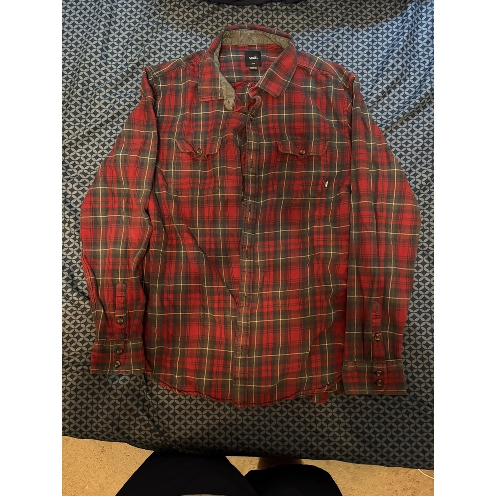 men's long-sleeve button-down flannel shirt Vans Size Large  Plaid Classic Fit